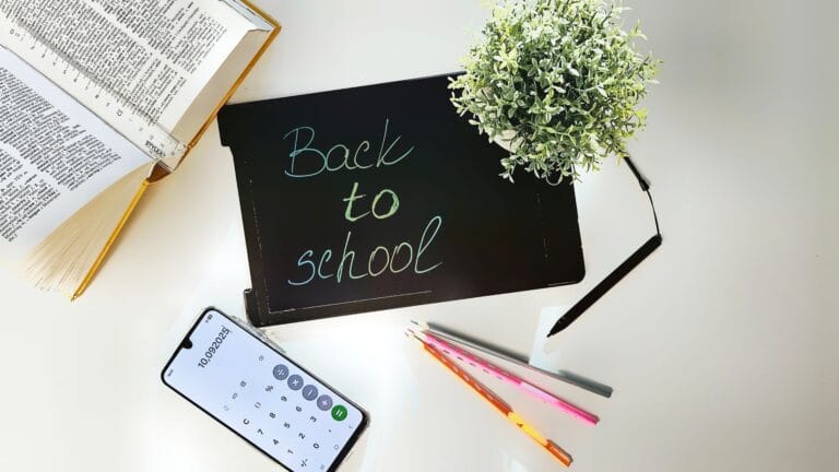 Cyfrowy notatnik dla studenta i licealisty: Notion, Obsidian czy OneNote – co wybrać do nauki?